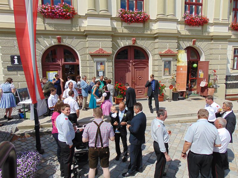 Standesamtliche Hochzeit von HFM Schwingenschlögl