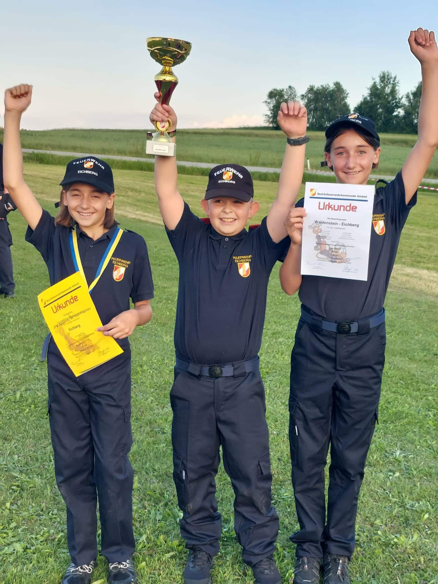 BEZIRKS FEUERWEHRJUGEND-LEISTUNGSBEWERB